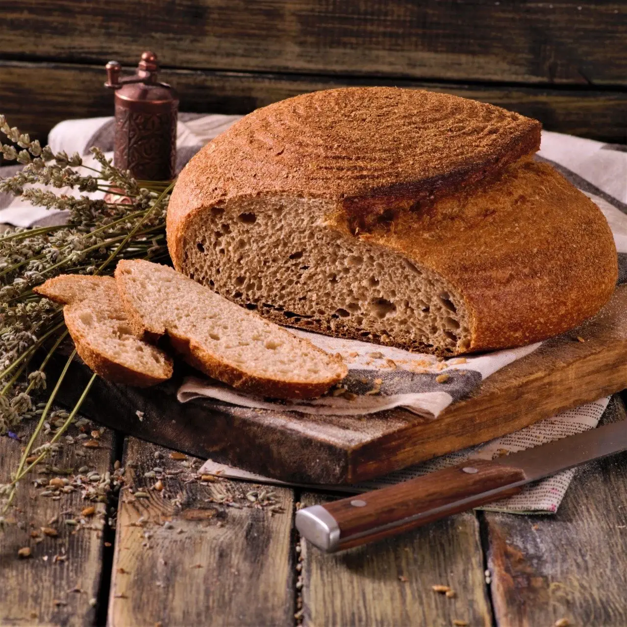 Ekşi Mayalı Ekmek: Geleneksel Fermentasyonun Lezzeti ve Sağlık Üzerindeki Derin Etkileri