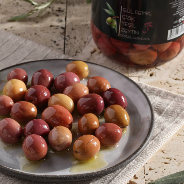 Ege'den Gül Pembe Çizik Edremit Cins Zeytin(Doğal Fermente)