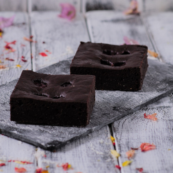 Glutensiz Vişneli Brownie (Şeker İlavesiz)