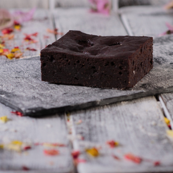 Glutensiz Vişneli Brownie (Şeker İlavesiz)