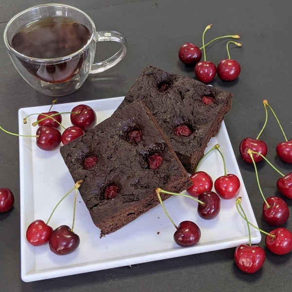 Glutensiz Vişneli Brownie (Şeker İlavesiz)