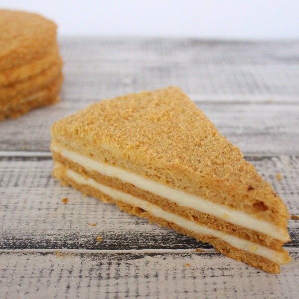 Medovik Rus Pastası Bütün(Şeker İlavesiz) 12 kişilik