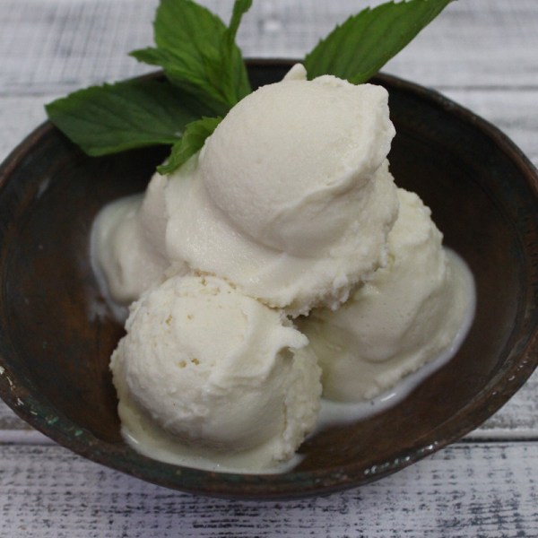 Artizan Dondurma Sade(Şeker İlavesiz, %100 Jersey İnek Sütü) 200ml