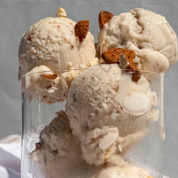 Artizan Dondurma Badem Sütlü(Şeker İlavesiz, %100 Vegan)