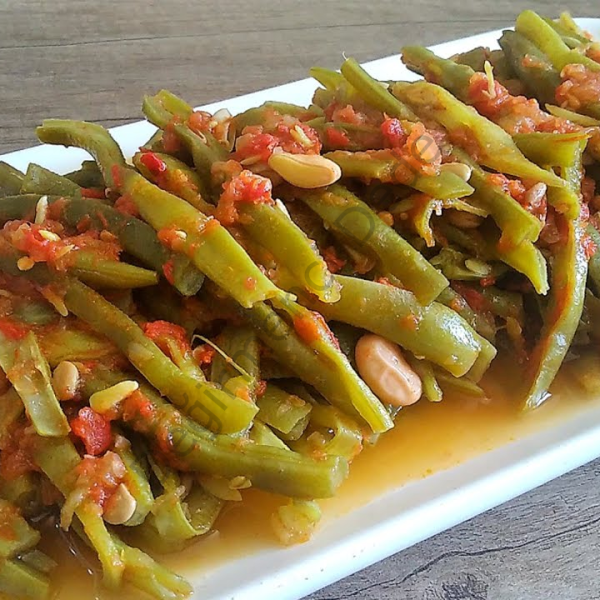 Ev Yapımı Zeytinyağlı Domatesli Taze Fasulye