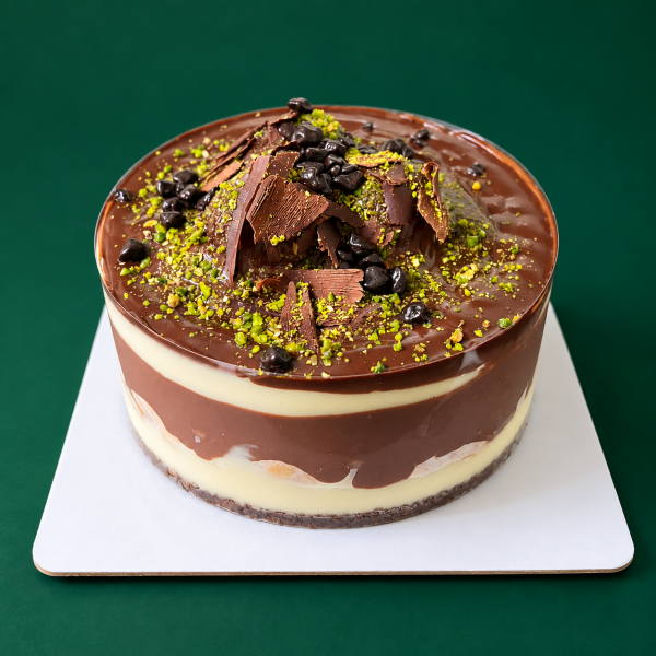 Profiterollü Fıstıklı Çikolatalı Pasta(Şeker İlavesiz ve Glutensiz)