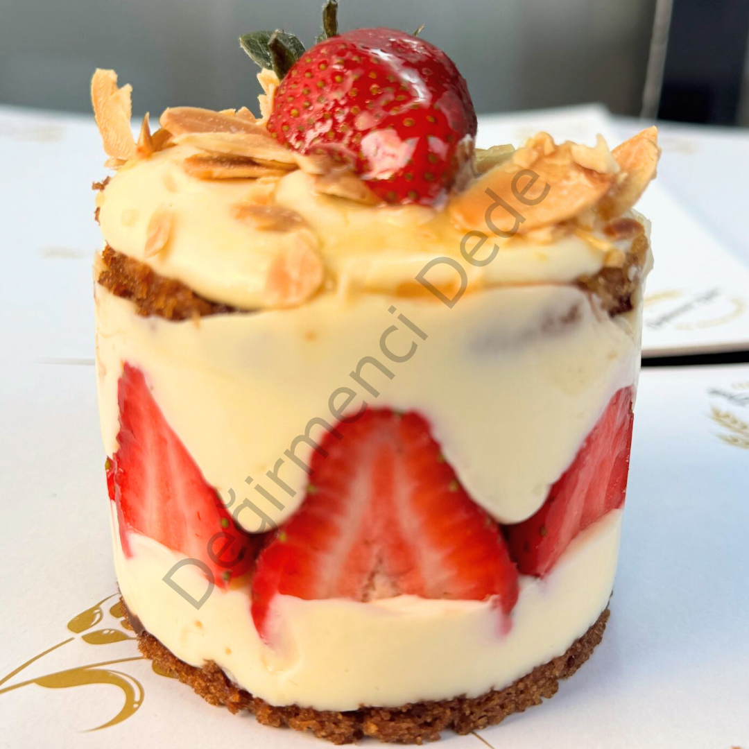 Çilekli Pasta(Şeker İlavesiz ve Glutensiz) 1 kişilik