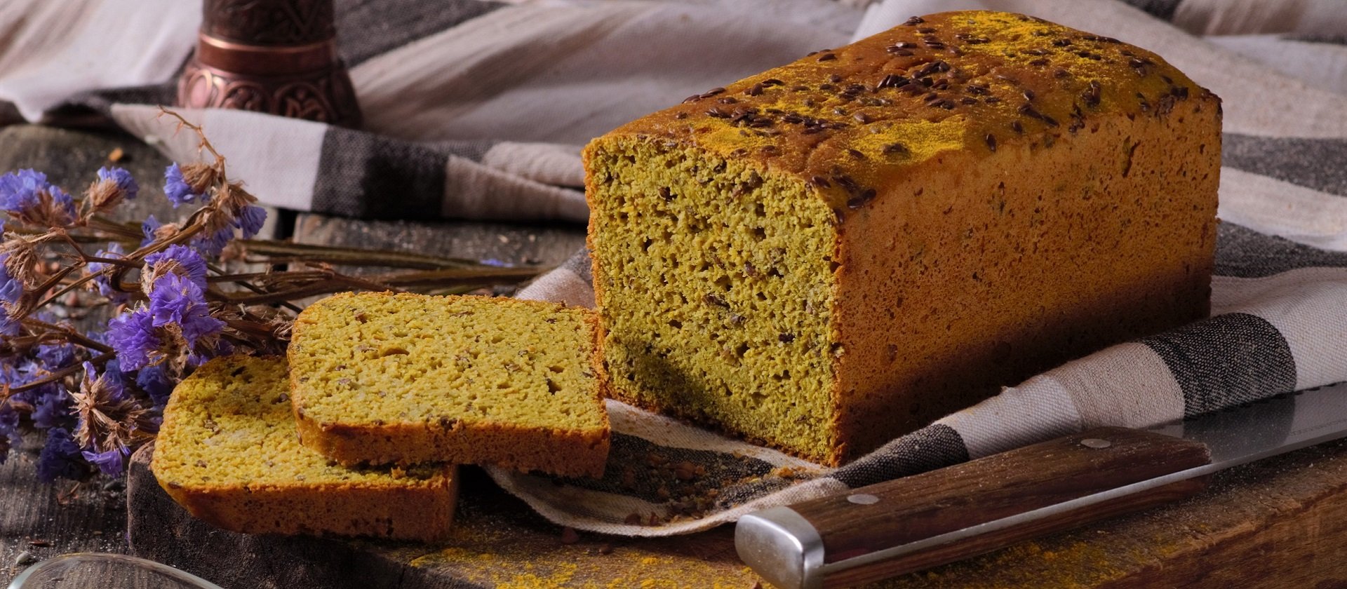 %100 EKŞİ MAYALI<br>TAŞ DEĞİRMEN<br> ATALIK TOHUM UNLARDAN <br>EKMEK ÇEŞİTLERİ